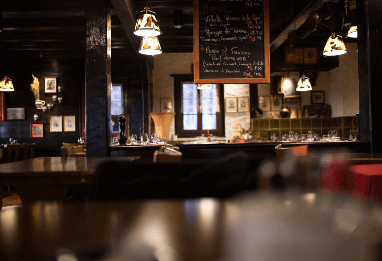 restaurant-dark-bar-architecture-34650@2x-1.png